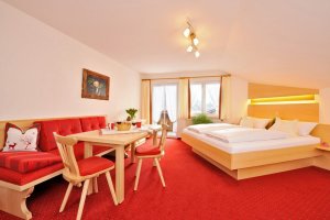 Ferienwohnung 4 - Wohn-/Schlafraum